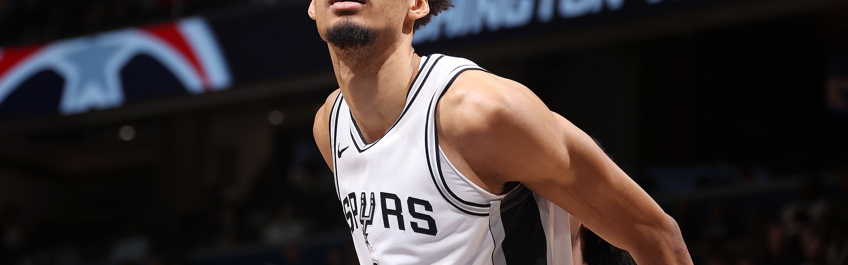 蒂格预测文班下赛季入选最佳阵容前提：健康无虞