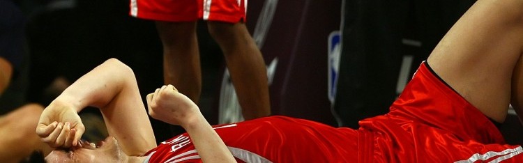 韦德：姚明就是被伤病毁了 若他不受伤奥尼尔对他根本无能为力