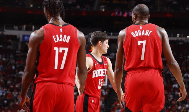 星空体育官网-杜兰特：从伊森的神情就能看出他今天特别想赢 队友们都挺身而出